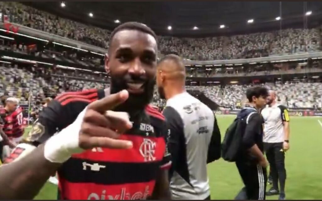 Gerson devolve provocação a goleiro do Atlético-MG após título do Flamengo na Copa do Brasil