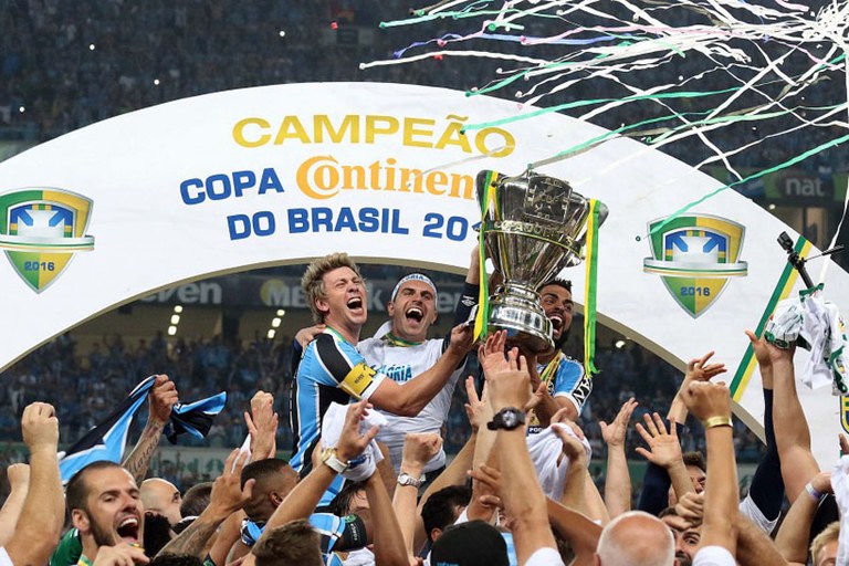 Grêmio comemora título da Copa do Brasil de 2016