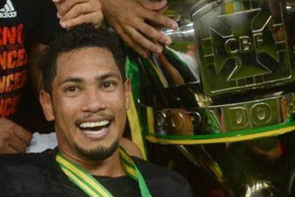 Hernane conquistou tricampeonato da Copa do Brasil como artilheiro do torneio no Flamengo