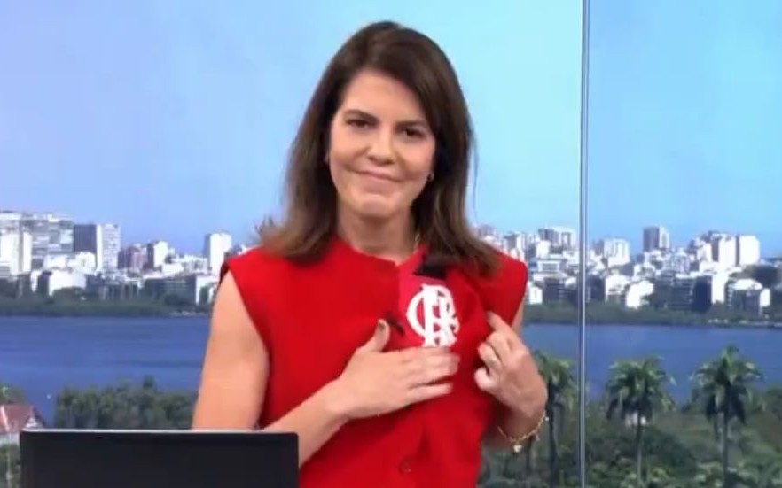 Apresentadora da Globo apresenta jornal com cores do Flamengo e surpreende ao exibir o Manto