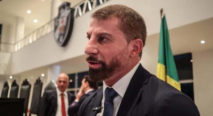 ACERJ emite nota de repúdio após presidente do Vasco ameaçar jornalista em jogo contra o Flamengo
