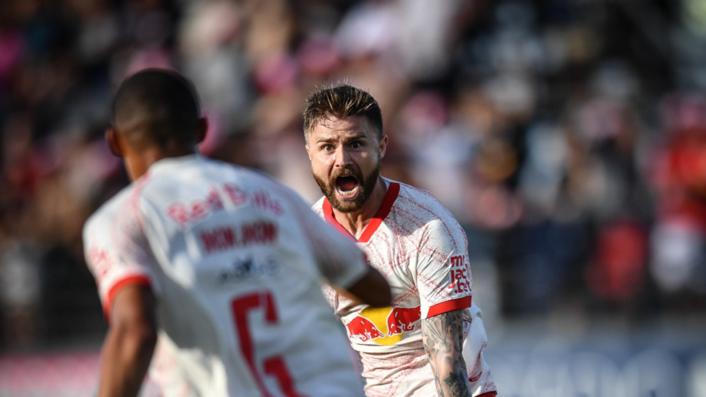 Bragantino pode ajudar Flamengo e colocar Fluminense no Z-4 do Brasileirão em jogo de hoje