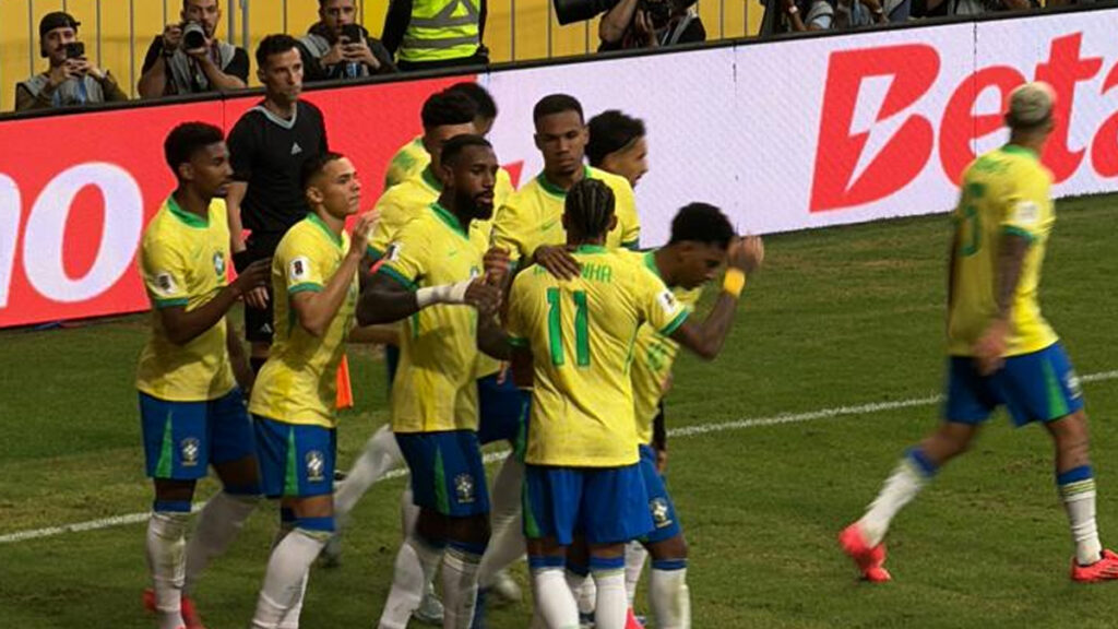 Saiba onde assistir Brasil x Uruguai; 3 jogadores do Flamengo participam de jogo das Eliminatórias