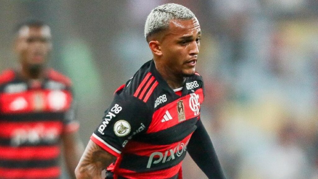 Só sabe atacar? Wesley lidera indices defensivos em jogos do Flamengo com Filipe Luís