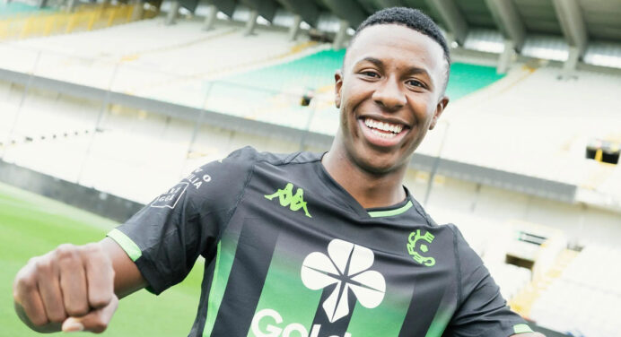 Flamengo tem interesse na contratação de atacante equatoriano que joga na Bélgica