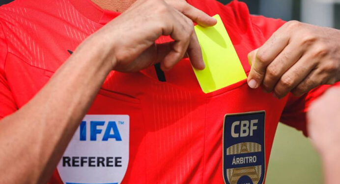 Brasileirão: CBF define escala de arbitragem para jogo do Flamengo contra o Vitória
