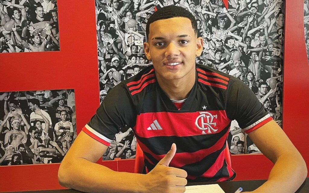 Flamengo contrata atacante do Cuiabá para 2025