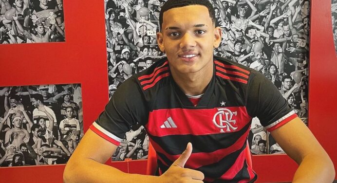 Flamengo contrata atacante do Cuiabá para 2025