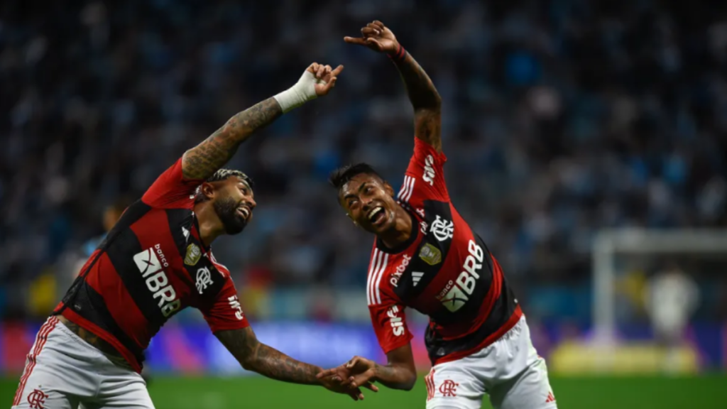 Gabigol e Bruno Henrique fazem última ‘fusão’ no Flamengo e emocionam torcedores