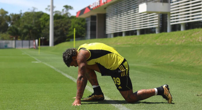 Bastidores: Gabigol mantém clima leve nos últimos dias de Flamengo