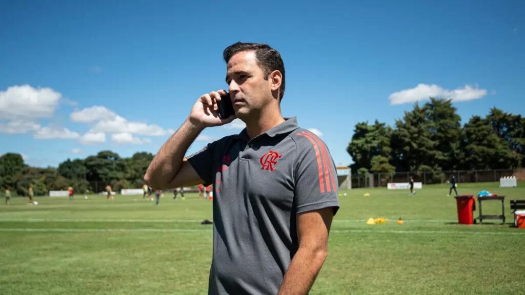 Gabriel Skinner anuncia retorno ao Flamengo: “Voltando para casa”