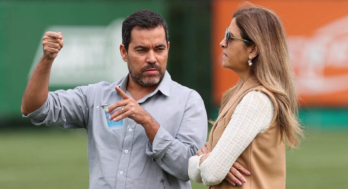 Fla espera chegada de Boto ao Brasil para tentar contratação de dirigente do Palmeiras