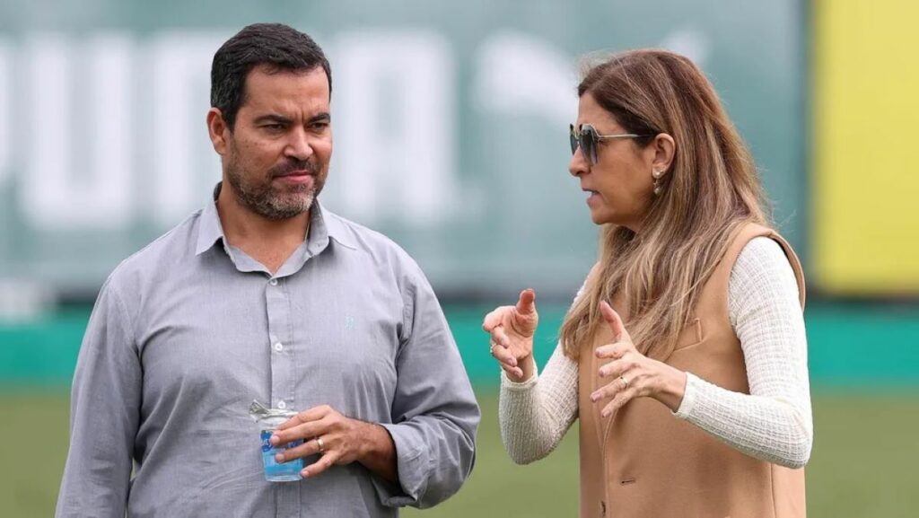 Presidente do Palmeiras pede permanência, mas Flamengo insiste por contratação de dirigente