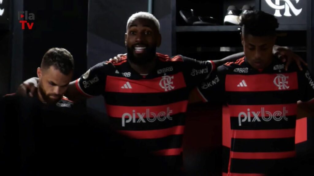 Gerson cobra elenco no vestiário em jogo do Flamengo: “Quando veste essa camisa, não existe amistoso”