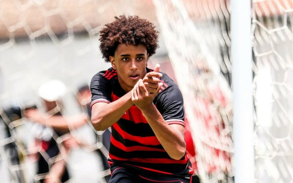 Multa de R$ 270 milhões e apenas 16 anos: conheça Ryan Roberto, destaque do Flamengo na Adidas Cup 2024