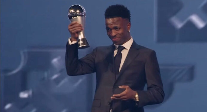 THE BEST! Vini Jr é eleito o melhor jogador do mundo pela FIFA