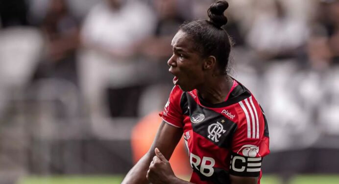 Zagueira se despede do Flamengo e fecha com time dos Estados Unidos