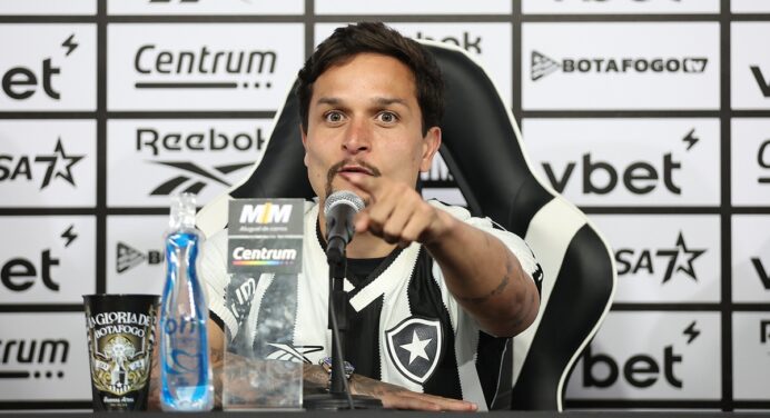 Novo reforço do Botafogo revela ansiedade para jogo com Flamengo: “Fico imaginando”