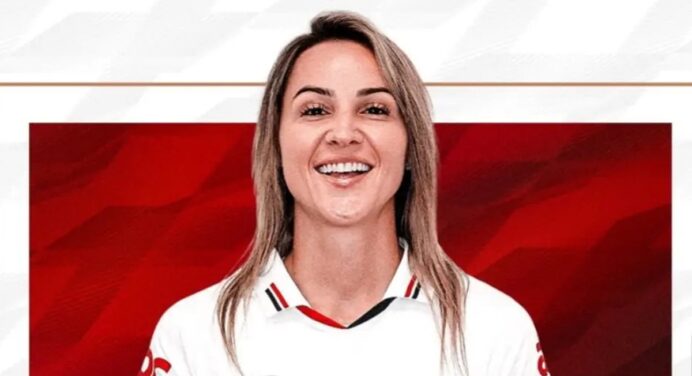 Atacante é apresentada no São Paulo e revela falta de proposta para renovação no Flamengo