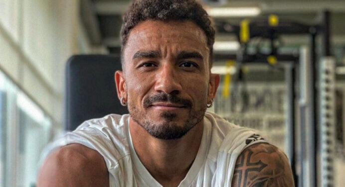Flamengo marca coletiva especial e apresentação de Danilo em jogo de hoje no Maracanã