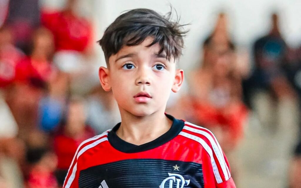 Joia de apenas 6 anos está de saída do Flamengo; Corinthians e Palmeiras buscam a contratação de Enrico