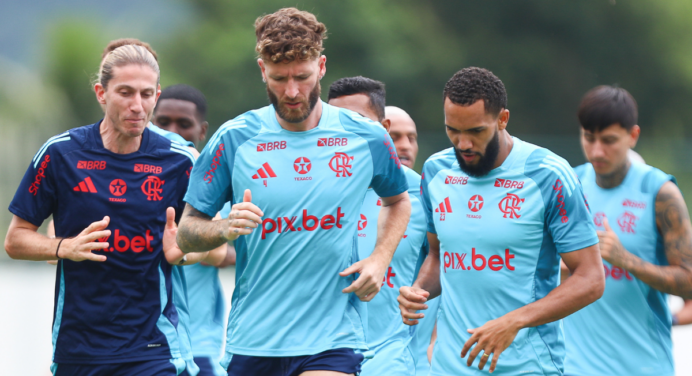 Filipe Luís define time titular do Flamengo para jogo contra o Vasco em treino desta sexta
