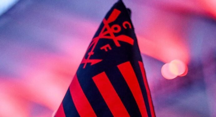 Flamengo tenta renovar contrato de destaque da temporada