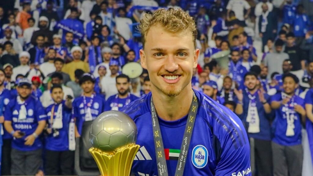 Ex-Flamengo é campeão no Oriente Médio e faz projeção para o futuro: “Vamos com toda força”