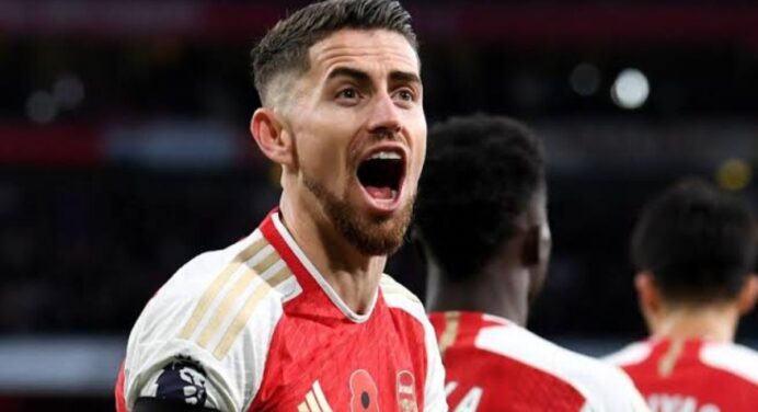 Viagem de Jorginho ao Rio deve estreitar laços do volante com o Flamengo