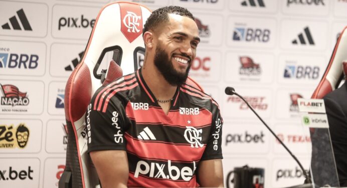 Juninho cita jogador do Fluminense em apresentação no Flamengo: “Inspiração para mim…”