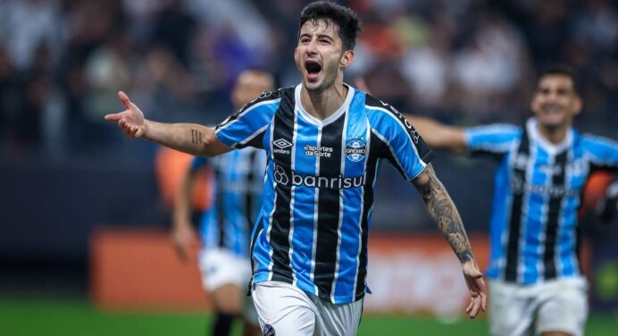 Flamengo entra na disputa com Palmeiras pela contratação de meia paraguaio do Grêmio