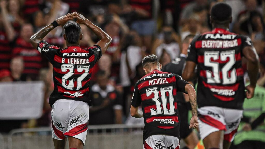 Bruno Henrique comemora gol marcado contra o Vasco, no Campeonato Carioca