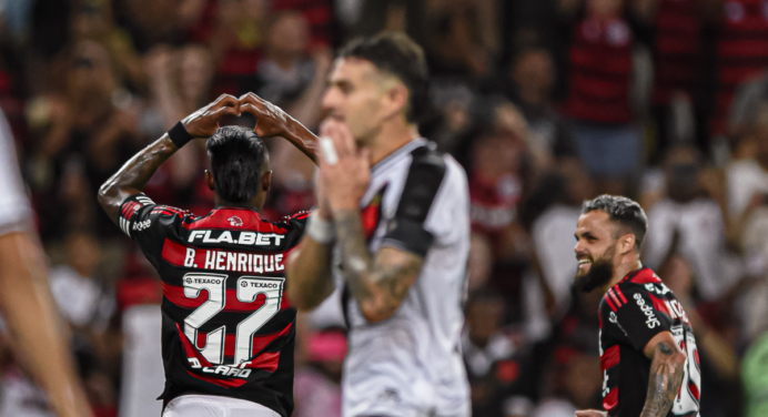 Vasco tenta mandar jogo contra o Flamengo em São Januário ou Nilton Santos