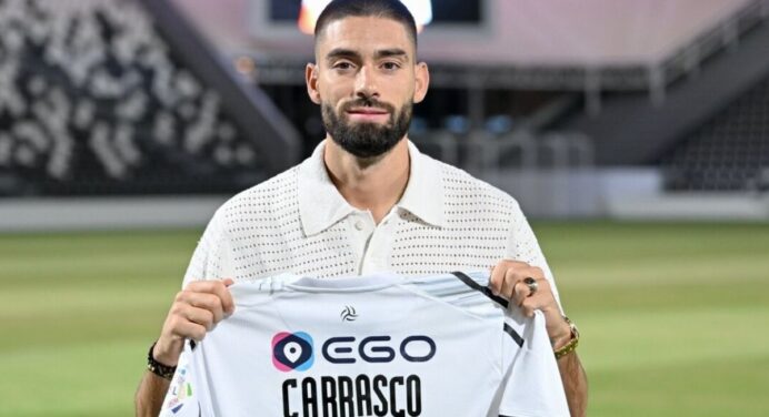 Astro da Bélgica se oferece ao Flamengo, mas clube descarta contratação