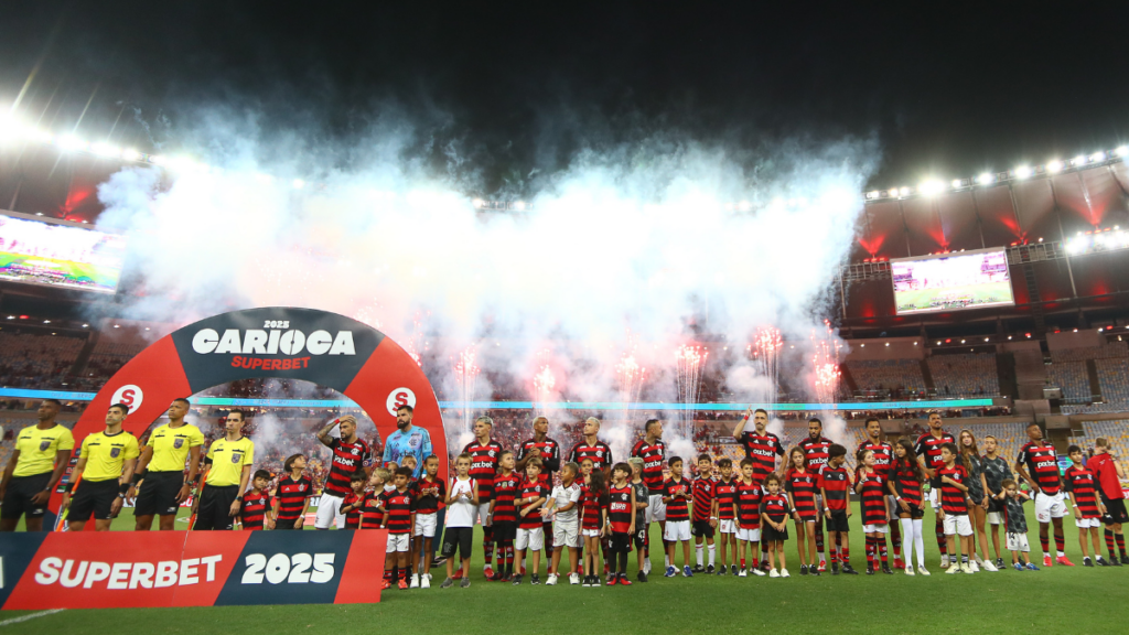 Elenco do Flamengo recebe folga nesta segunda após bicampeonato do Carioca
