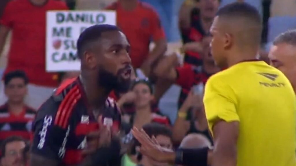 Flamengo tem 2 jogadores expulsos após jogo contra o Botafogo; dupla está fora de clássico com Vasco