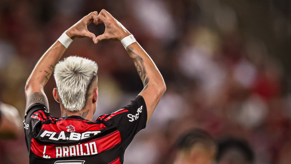 Filipe Luís admite dor de cabeça ‘boa’ por culpa de Luiz Araújo: “Vou para casa com a sensação de ter sido injusto”
