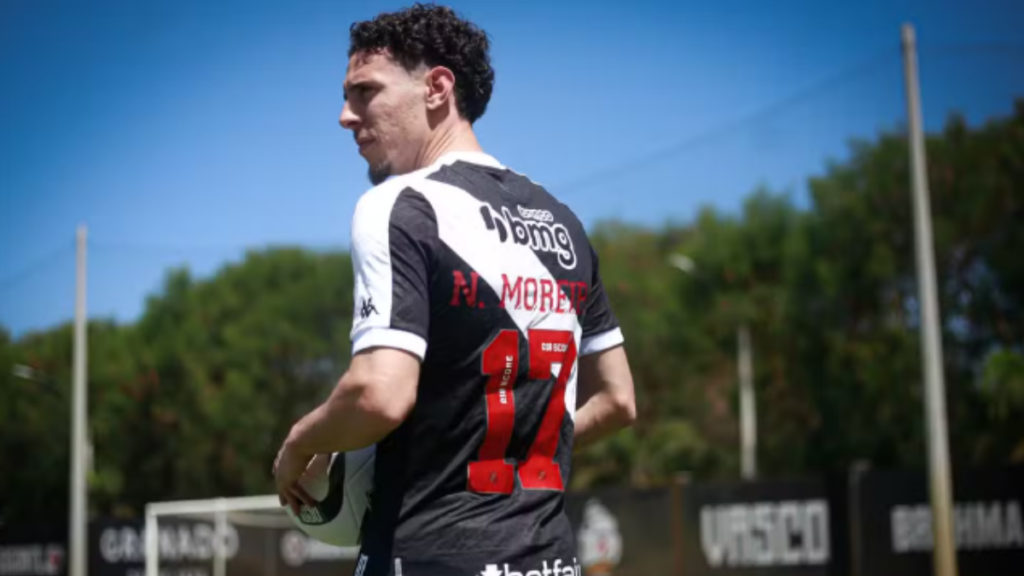 De olho no rival: Vasco pode ter 2 reforços para semifinais do Carioca contra o Flamengo