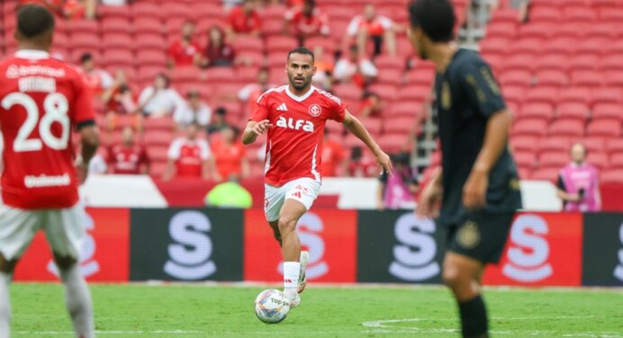 Flamengo se revolta com Internacional e faz nova cobrança sobre dívida com Thiago Maia