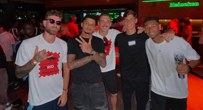 Flamengo comemora título do Carioca com festa luxuosa no Rio