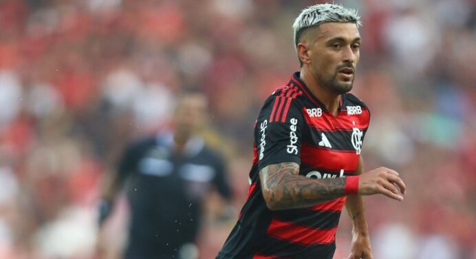 Jogador do Fluminense ‘se derrete’ por Arrascaeta, do Flamengo: “Via jogos dele quando eu era criança”