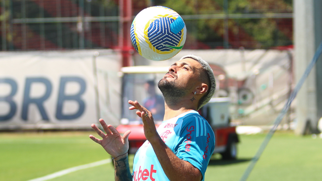 Filipe Luís terá 4 treinos para preparar Flamengo para jogo decisivo contra o Vasco