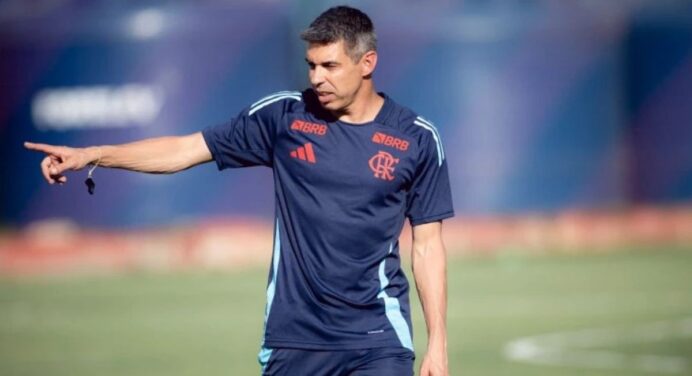 Técnico português é regularizado e pode fazer estreia em próximo jogo do Flamengo no Brasileirão