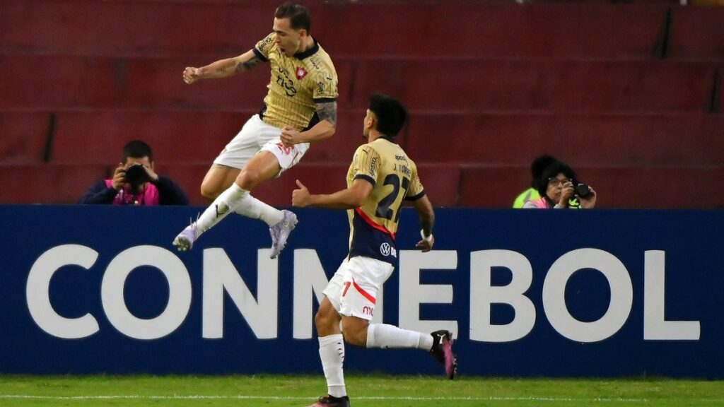Resultados dos jogos de hoje: Corinthians atropelado e ex-Fla marca na Libertadores; Fluminense e Vasco avançam na Copa do Brasil