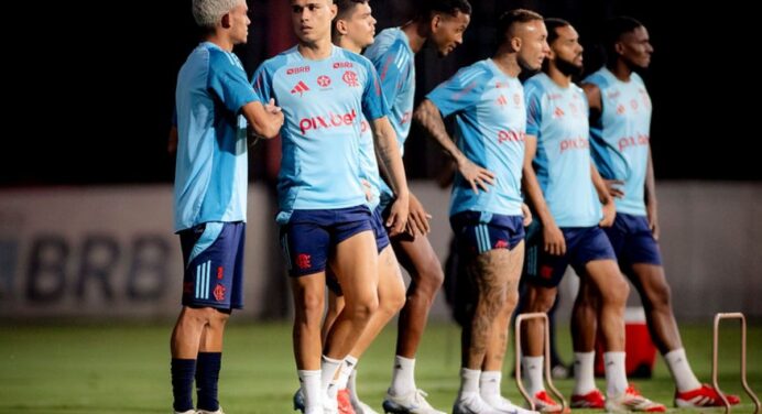 Flamengo sofre com problemas físicos e tem desfalques de peso para Brasileirão e Libertadores
