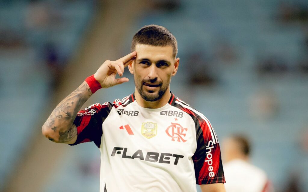 Arrascaeta manda recado sobre Brasileirão e exalta Junior após jogo do Flamengo x Grêmio