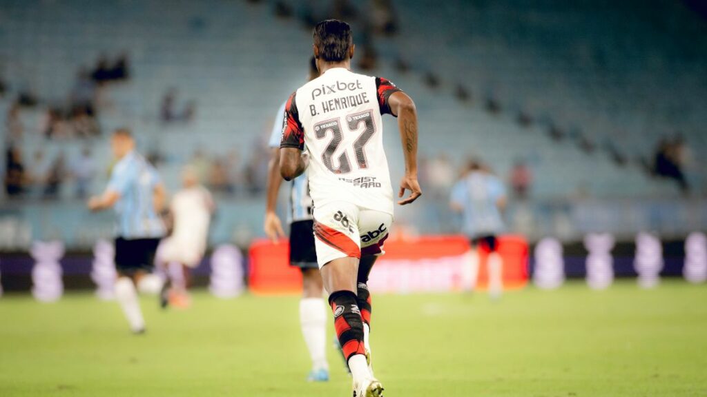 Filipe Luís exalta Bruno Henrique após jogo do Flamengo x Grêmio: “Ele é super completo”