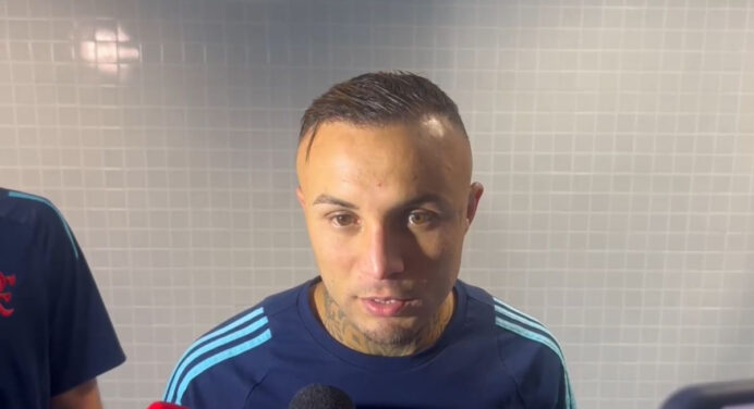 Everton Cebolinha declara amor ao Grêmio e afirma: “Penso em voltar num futuro próximo”