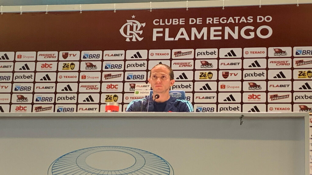 Filipe Luís destaca ‘domínio total’ do Flamengo em empate com o Vasco e afirma: “Merecíamos mais”