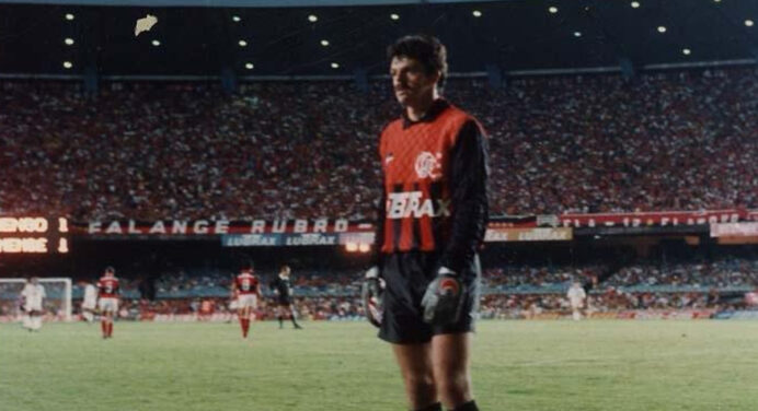 Briga, foguetório e viagem desgastante: ex-goleiro conta bastidores de último jogo do Flamengo x Táchira na Venezuela